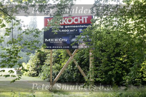 s Graveland 23 juni 2006
Oude gemeentehuis van s Graveland. Richard Krajicek en Daphne deckers zouden dit gekocht hebben.
Peter Smulders bv