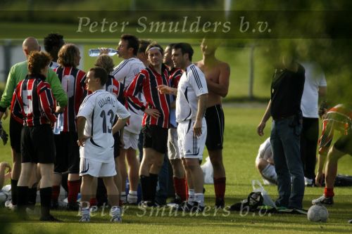 Amsterdam 19 juni 2006
Robbie Williams aan het voetballen bij AJAX.
Peter Smulders bv
