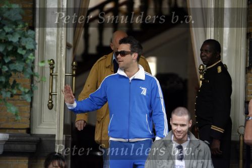 Amsterdam 20 juni 2006
Robbie Williams logeert in het amstel hotel.
Robbie verlaat het hotel om 17.56 uur.
Peter Smulders bv