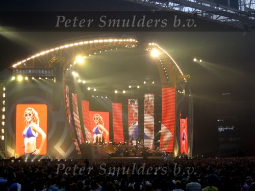 Amsterdam 22 juni 2006
Robbie Williams optreden in de arena.
het podium
Peter Smulders bv