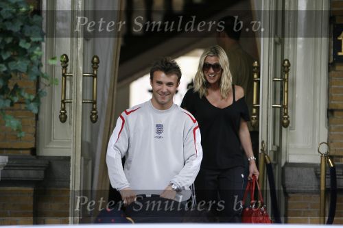 Amsterdam 20 juni 2006
Robbie Williams logeert in het amstel hotel.
De beste vriend van Robbie vertrekt met zijn vrouw.
Peter Smulders bv
