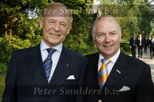 Breukelen 7 juni 2006
Haringparty neijenrode.
Ronnie Tober met jan jochems
Peter Smulders bv