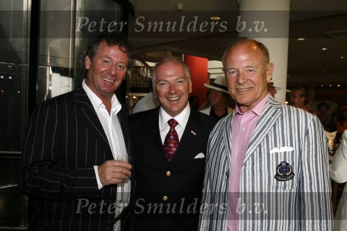 Noordwijk 20 juni 2006
Society lunch in huis ter duin.
Jan Jochems Ronnie Tober en Harry v Hooff
Peter Smulders bv