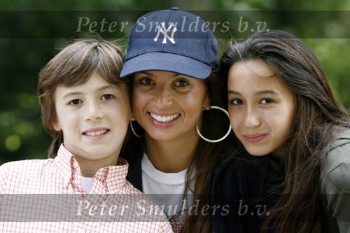 Amsterdam 3 juni 2006
Rossana Lima met Demy en Nino in het vondelpark
Peter Smulders bv