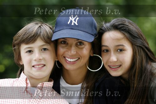Amsterdam 3 juni 2006
Rossana Lima met Demy en Nino in het vondelpark
Peter Smulders bv