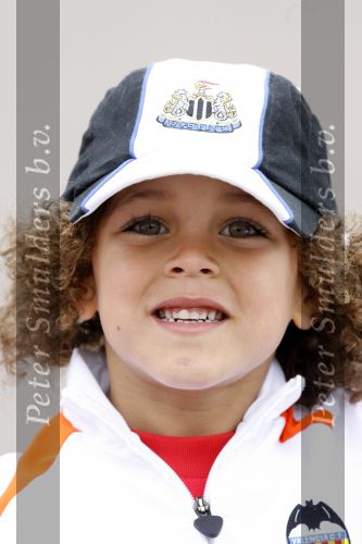 Amsterdam 2 juni 2006
Justin Kluivert op training bij de ajax jeugd. Justin is gescout door AJAX. Papa Patrick en moeder Angela waren natuurlijk bij de eerste training. Ruben Kluivert
Peter Smulders bv