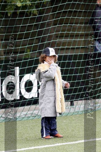 Amsterdam 2 juni 2006
Justin Kluivert op training bij de ajax jeugd. Justin is gescout door AJAX. Papa Patrick en moeder Angela waren natuurlijk bij de eerste training. Ruben Kluivert
Peter Smulders bv