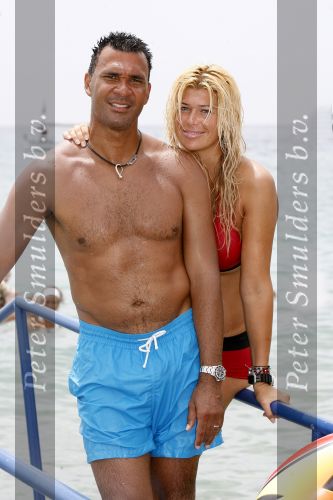 Ibiza 27 juli 2006
Ruud Gullit op vakantie met Estelle Joelle en Maxim op Ibiza.