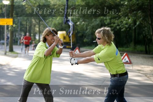 Amsterdam 9 juni 2006
Golf in het vondelpark voor Johan Cruyff foundation.
Sander Foppele en Valerie Zwikker
Peter Smulders bv