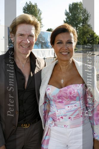 Amsterdam 14 juli 2006
Premiere Cirque du Soleil Alegria.
Sandra Reemer en Addy v d Krommenacker