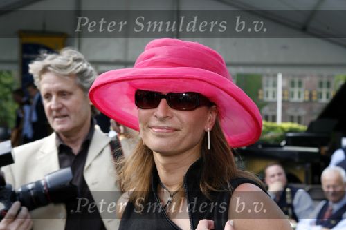 Breukelen 7 juni 2006
Haringparty neijenrode.
Sascha de Boer met hoed en zonnebril
Peter Smulders bv
