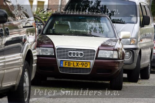 Amsterdam 30 mei 2006
Sophie Hilbrand met gsm en auto
Peter Smulders bv