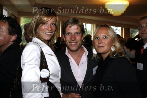 Amsterdam 14 juni 2006
Haringparty wegener en het Hilton.
Stef Zantman met collega \'s van Jackie
Peter Smulders bv