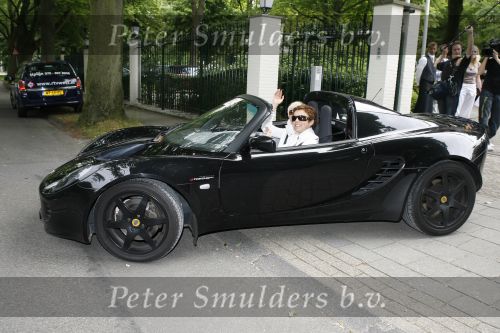 Wassenaar 19 juni 2006
Beau Monde rally met cabrio\'s.
Suze en Suze Mens in Lotus
Peter Smulders bv