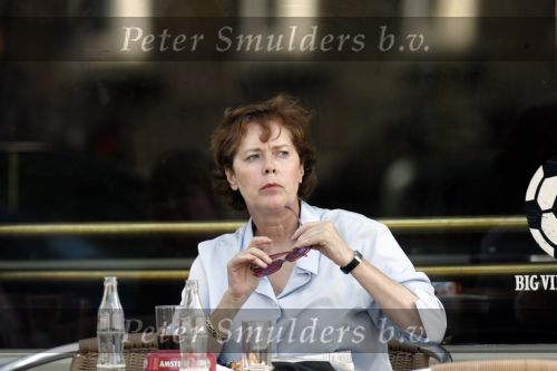 Amsterdam 23 juli 2006
Sylvia Kristel op terras bij cafe pleinzicht
