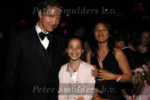 Rotterdam 22 mei 2006
Musicalawards in ahoy.
Thom Hoffman met vrouw en nichtje
Peter Smulders bv