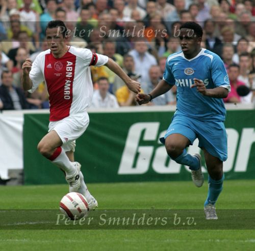 Rotterdam, 7 Mei 2006
Feyenoord stadion Gatorade Cup (KNVB-beker ) Seizoen 2005/2006
AJAX-PSV, eindstand 2-1
Galasek in duel met Jefferson Farfan