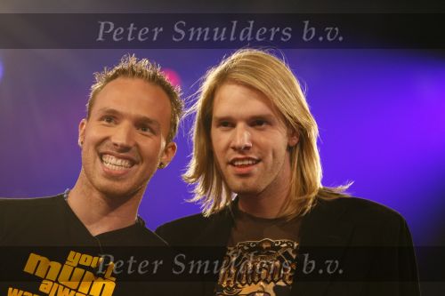 Aalsmeer 18 augustus 2006
Big Brother huis begint weer. alle bewoners vertrekken vanuit de studio naar het BB huis.
Tijn en Rik (r)