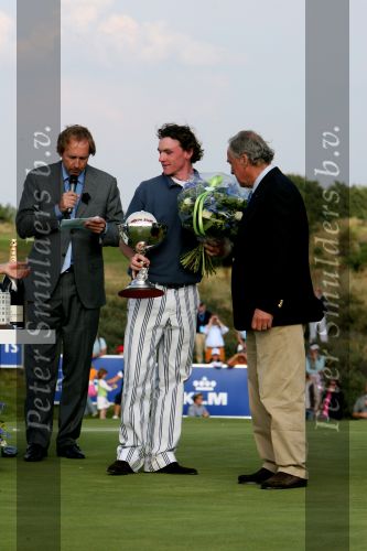 Zandvoort, 13 Augustus 2006
Finaledag Dutch KLM Open golf 2006
Tim Sluiter ( Beste amateur ) met Daan Slooter en Robbie v Erven Dorens