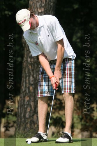 Molenschot, 22 Juli 2006
Golfclub Toxandria, Internationaal Golftoernooi Riverwoods 
Winnaar Tim Sluiter op de green van hole 18 met zijn laatste birdieput