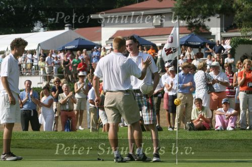 Molenschot, 22 Juli 2006
Golfclub Toxandria, Internationaal Golftoernooi Riverwoods 
Winnaar Tim Sluiter op de green van hole 18