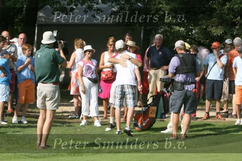 Molenschot, 22 Juli 2006
Golfclub Toxandria, Internationaal Golftoernooi Riverwoods 
Winnaar Tim Sluiter op de green van hole 18 wordt door zijn opa gefeliciteerd