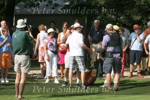 Molenschot, 22 Juli 2006
Golfclub Toxandria, Internationaal Golftoernooi Riverwoods 
Winnaar Tim Sluiter op de green van hole 18 wordt door zijn opa gefeliciteerd