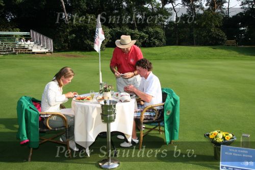 Molenschot, 22 Juli 2006
Golfclub Toxandria, Internationaal Golftoernooi Riverwoods 
Tim Sluiter en Christel Boeljon samen op de green van 18 voor de traditionele lunch voor de winnaars en de opa can Tim