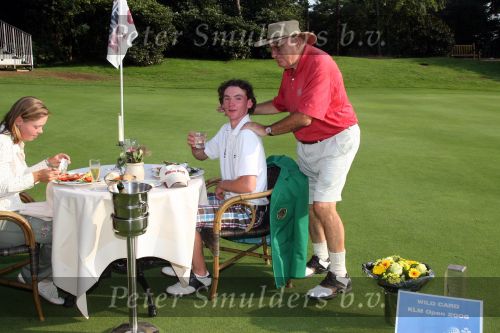 Molenschot, 22 Juli 2006
Golfclub Toxandria, Internationaal Golftoernooi Riverwoods 
Tim Sluiter en Christel Boeljon samen op de green van 18 voor de traditionele lunch voor de winnaars en de opa van tim