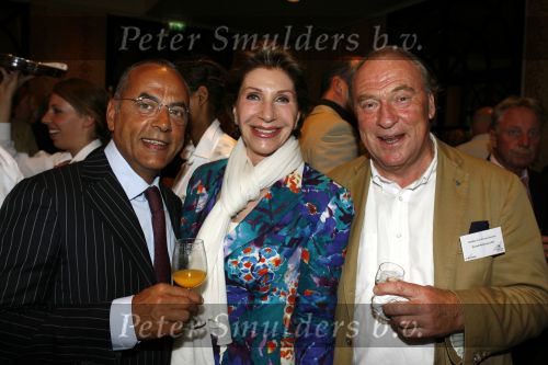 Amsterdam 14 juni 2006
Haringparty wegener en het Hilton.
Robbie v Erven Dorens Tonny Thunissen en Oscar hammerstein
Peter Smulders bv