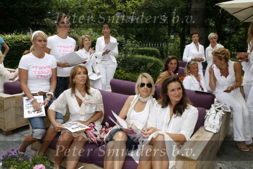 Wassenaar 19 juni 2006
Beau Monde rally met cabrio\'
Vivian Reys   Ellemieke Vermolen Nada v Nie en Lieke v Lexmond
Peter Smulders bv