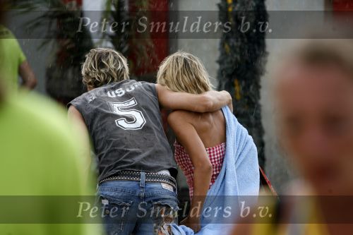 Bloemendaag 22 juli 2006
Optreden Hudson 5 met als zanger Chris Zegers bij Woodstock.
  Wendy v Dijk en Chris
Peter Smulders bv