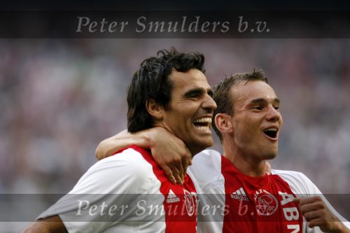 Amsterdam 13 augustus 2006
AJAX-PSV 3-1 om de Johan Cruyffschaal in de arena.
Kenneth Perez blij na de 2-1 en Wesley Sneijder
Peter Smulders bv