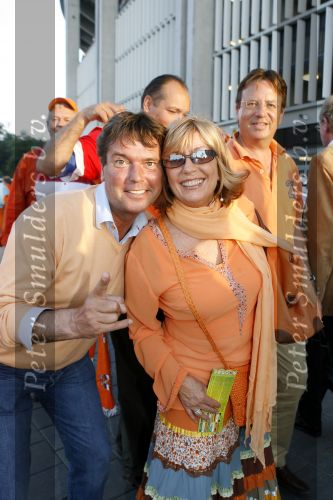 Frankfurt 21 juni 2006
Nederland Argentinie tijdens de WK in duitsland.
Willeke Alberti en Johan Westermeijer