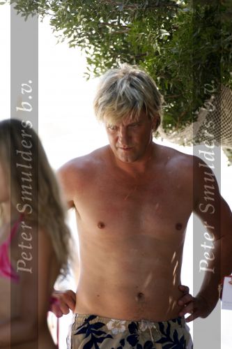 Ibiza 26 juli 2007
Wim kieft op vakantie op ibiza met zijn dochter(s)