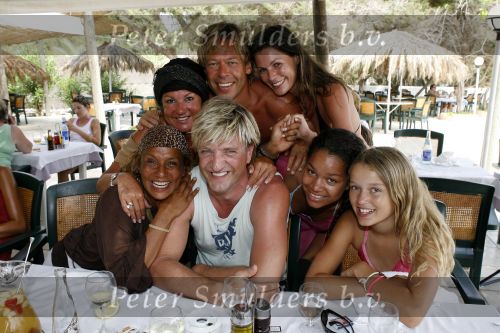 Ibiza 27 juli 2006
 Wim Kieft met dochters vriendin Jose Hoebee   Patty Brard en vriend  op Ibiza.