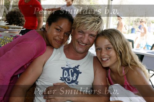 Ibiza 27 juli 2006
 Wim Kieft met dochters op Ibiza.
