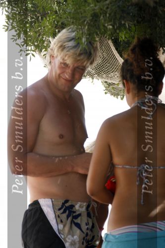 Ibiza 26 juli 2007
Wim kieft op vakantie op ibiza met zijn dochter(s)