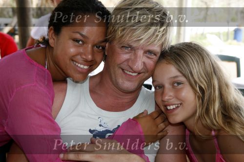 Ibiza 27 juli 2006
 Wim Kieft met dochters op Ibiza.