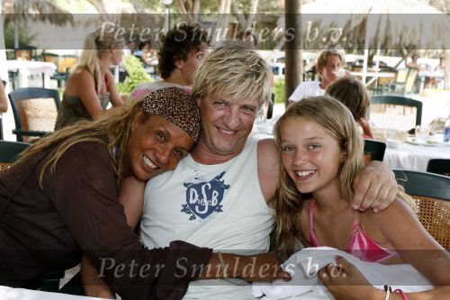 Ibiza 27 juli 2006
 Wim Kieft met dochter en patty Brard  op Ibiza.