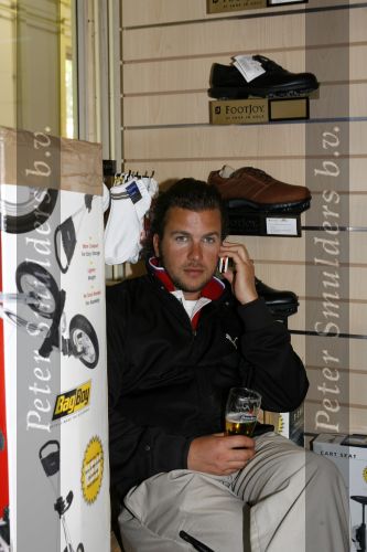 Naarderbos 1 juni 2006
Golfdag tbv de Richard Krajicek foundation.
Winston gerschtanowitz met gsm
Peter Smulders bv