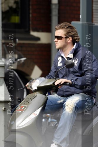 Amsterdam 17 mei 2006
Winston Gerschtanowitz op zijn vespa scooter.