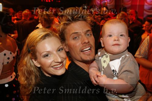 Hilversum 13 mei 2006
Finale Dancing with the stars.
Winston post met Jayden en Denise
Peter Smulders bv