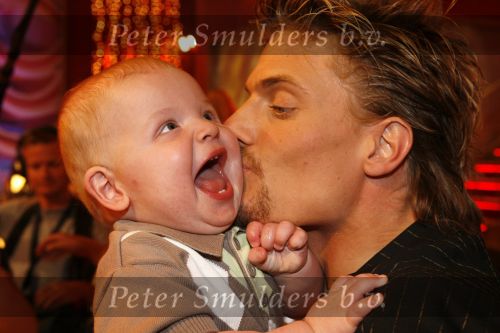 Hilversum 13 mei 2006
Finale Dancing with the stars.
Winston post met Jayden en Denise
Peter Smulders bv