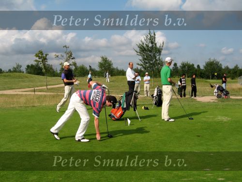 Halfweg, 5 Augustus 2006
Tweede ronde NK Strokeplay Heren op golfbaan 
Tim Sluiter op de eerste Tee samen met Wouter de Vries en Sander v Duijn