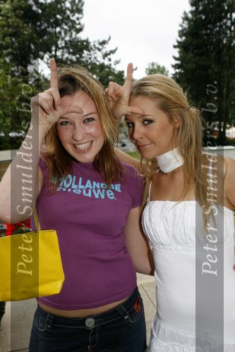 Amsterdam 14 juni 2006
Haringparty wegener en het Hilton.
 Lola Brood met Wytske Kenemans
Peter Smulders bv