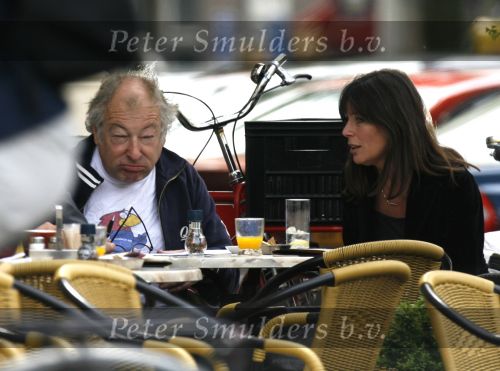 Amsterdam 7 juni 2006
Youp van t hek met zijn vrouw Debby Petter op terras in Amsterdam.
Peter Smulders bv