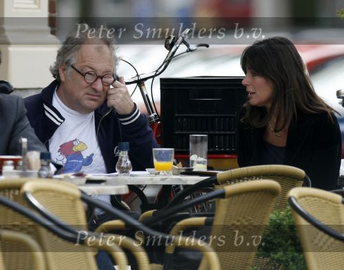 Amsterdam 7 juni 2006
Youp van t hek met zijn vrouw Debby Petter op terras in Amsterdam.
Peter Smulders bv