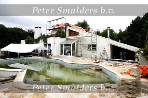 Eemnes 22 augustus 2006
Het huis van het talpa programma de gouden kooi wordt verbouwd.
Peter Smulders bv