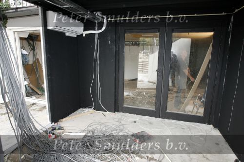 Eemnes 22 augustus 2006
Het huis van het talpa programma de gouden kooi wordt verbouwd.
Peter Smulders bv